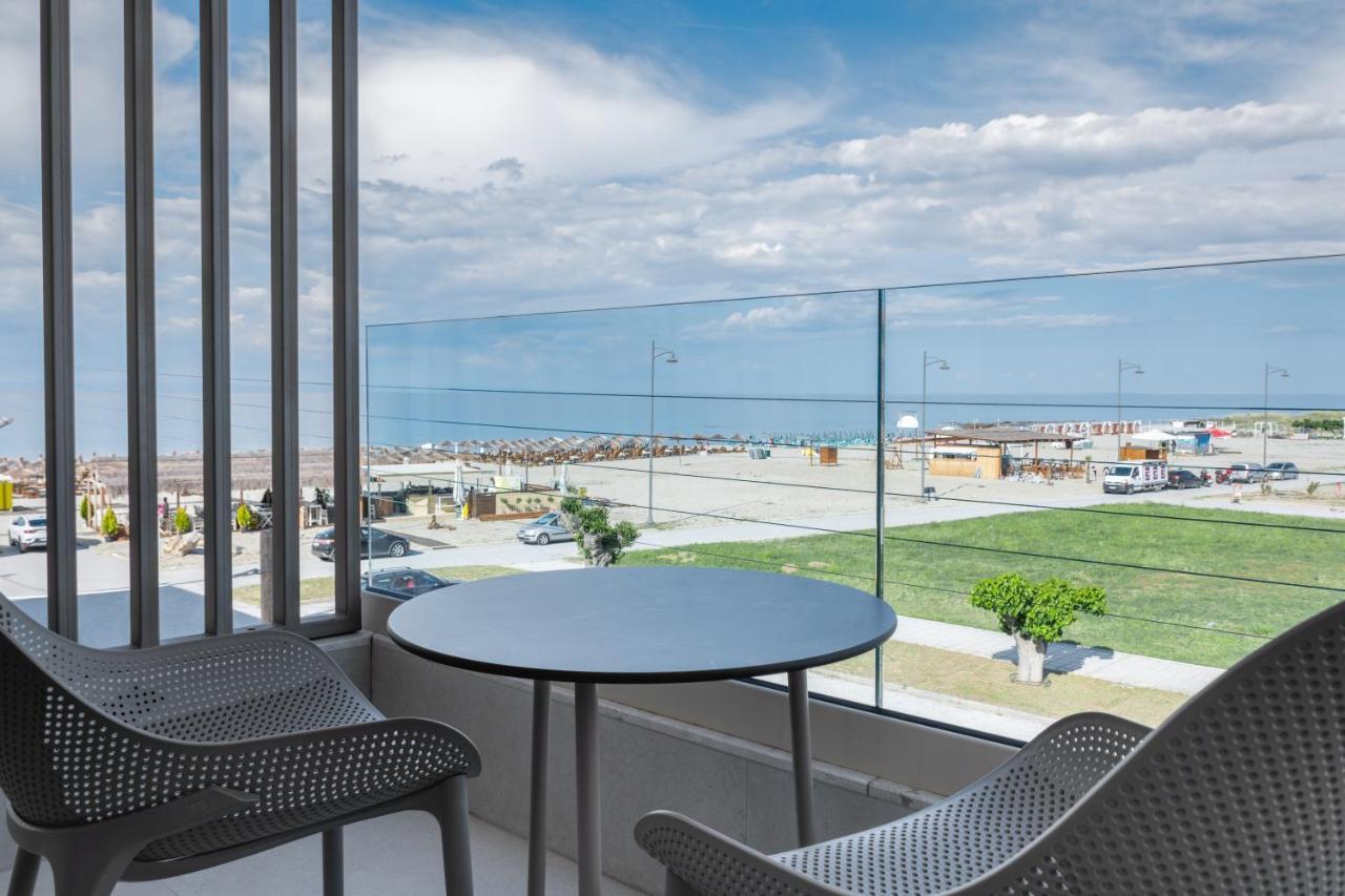 אפרטהוטל ניי פורי Pantheon Sea View מראה חיצוני תמונה
